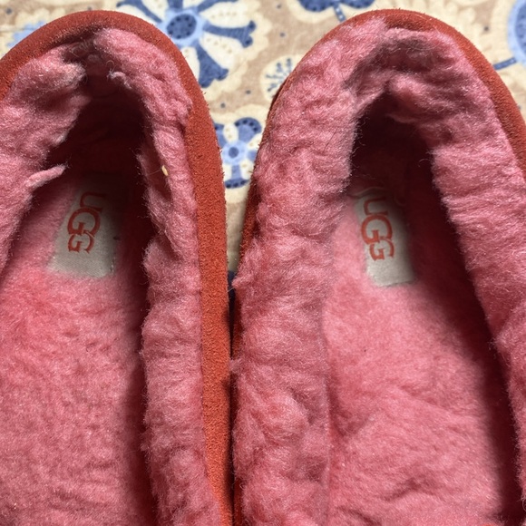 Uggs slippers beautiful color size 8/free handmade cc holder - Picture 2 of 7